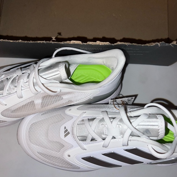 adizero PureHustle 3 Elite - Picture 3 of 6